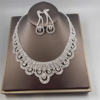 Luxury Rhinestone Wedding Jewelry Sets Сырғалар Дөңгелек Кристалды мәлімдеме Ожерелье Қалыңдыққа арналған африкалық қалыңдық зергерлік бұйымдар жиынтығы